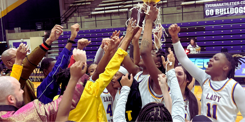 Building Champions: Coach Miller’s Strategies for Success at Everman High School